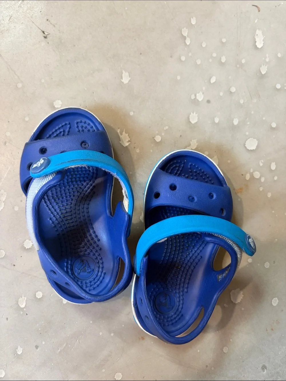 CROCS vintage sandals